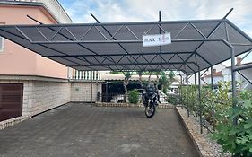 Stella Apartmani Malinska Samoborska 9